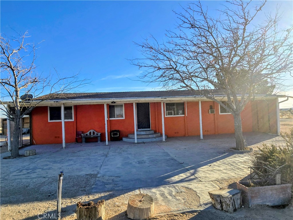A property available for sale at 10144 Fetters St, Mojave, CA 93501.