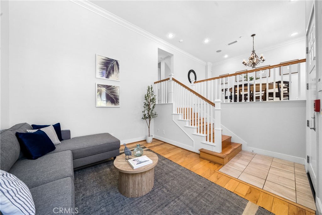 A property available for sale at 6011 Dawn Creek 7, Playa Vista, CA 90094.