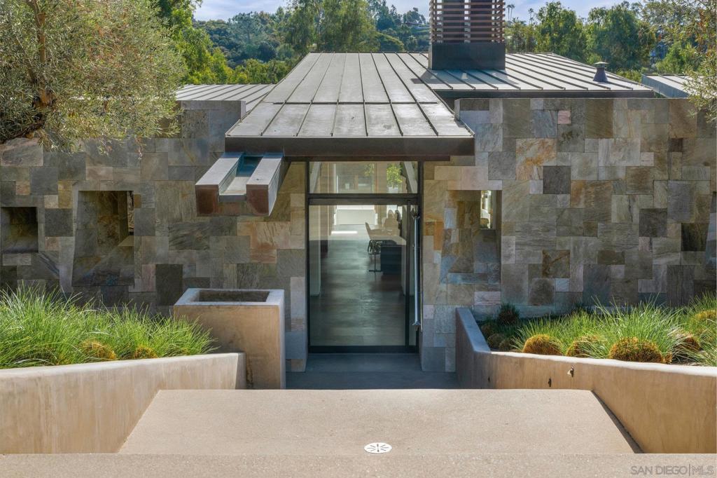 A property available for sale at 6545 Poco Lago, Rancho Santa Fe, CA 92067.