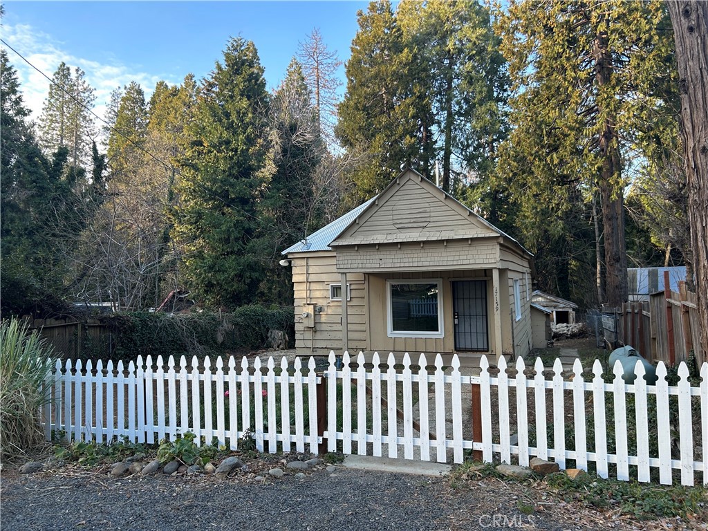 A property available for sale at 17159 Manzanita Street, Stirling City, CA 95978.