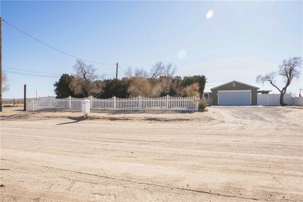 A property available for sale at 3720 Sweeten Lane, Barstow, CA 92311.