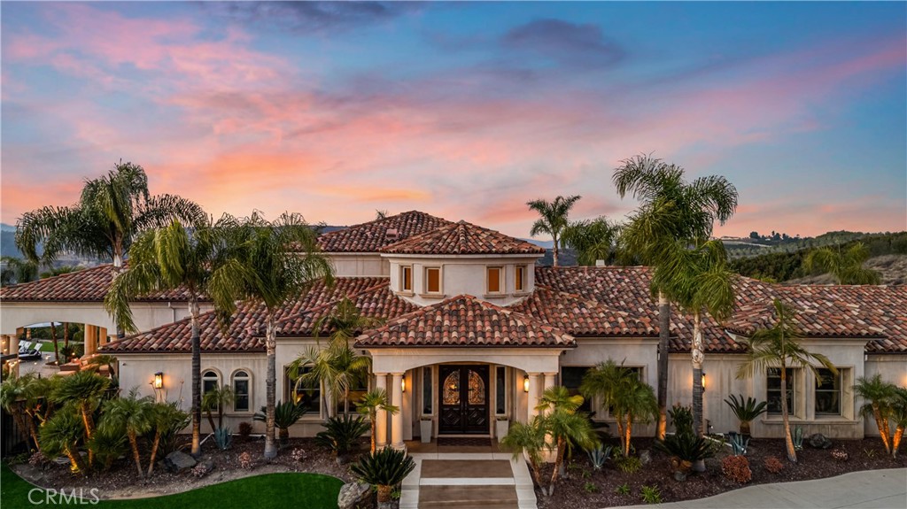 A property available for sale at 43650 La Cruz Drive, Temecula, CA 92590.