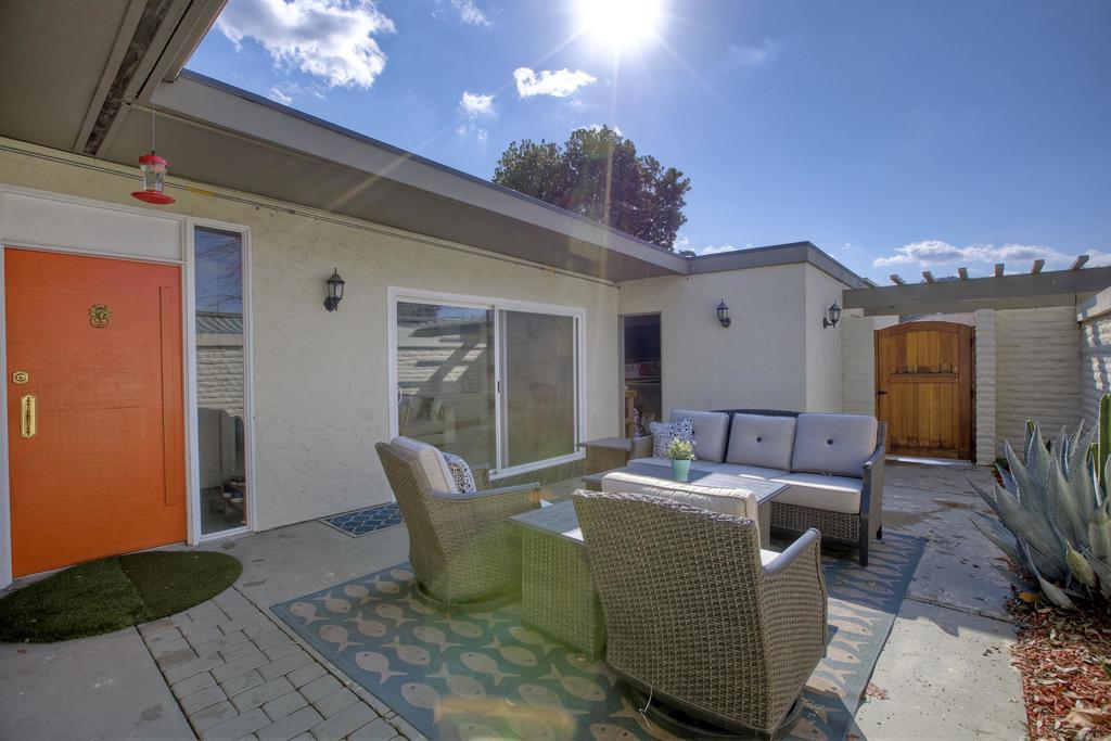 A property available for sale at 32579 Luiseno Circle Dr, Pauma Valley, CA 92061.