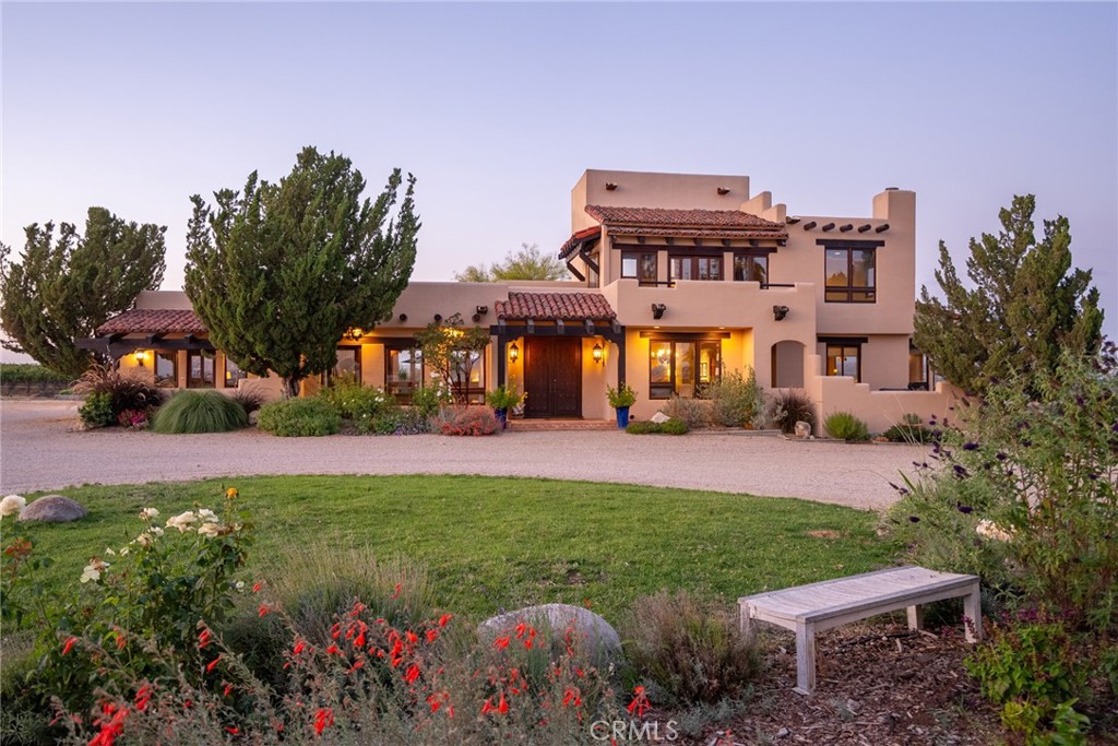 A property available for sale at 7010 Wilderness Lane, Paso Robles, CA 93446.