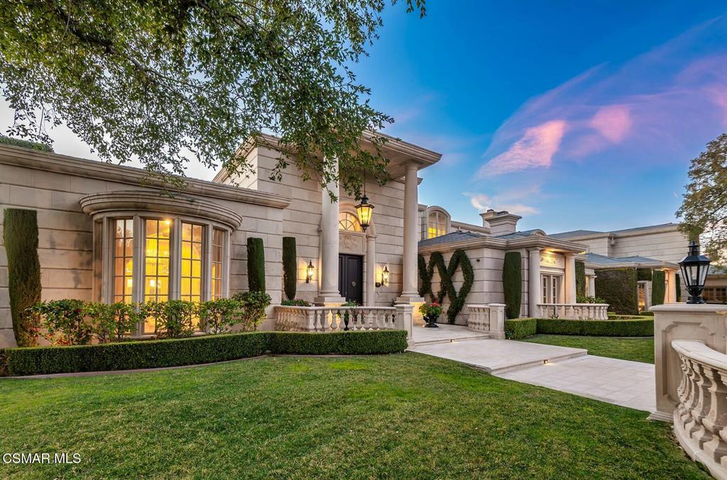 A property available for sale at 996 Vista Ridge Lane, Westlake Village, CA 91362.