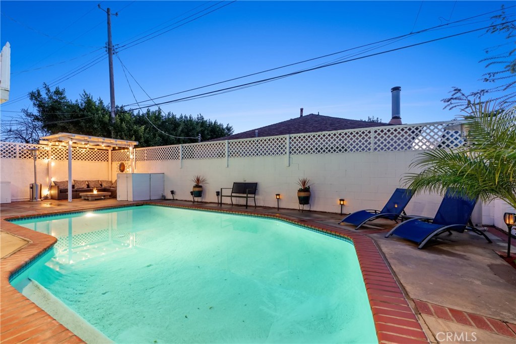 A property available for sale at 5215 Emporia Avenue, Culver City, CA 90230.