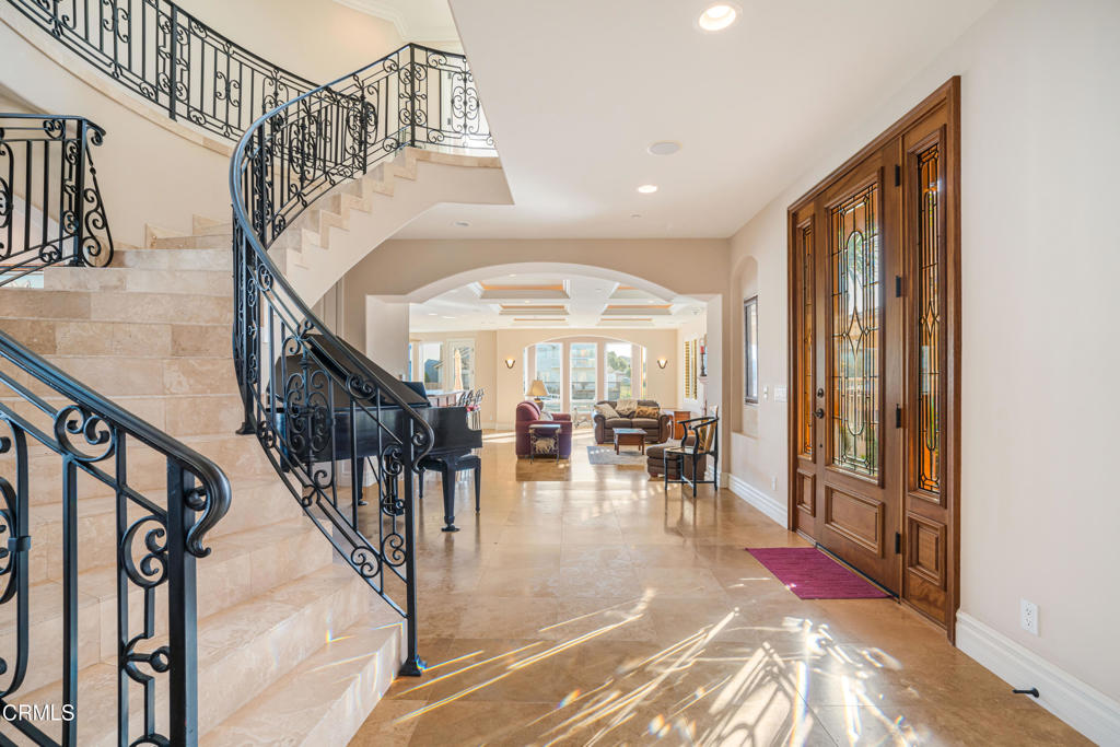 A property available for sale at 2110 Ravoli Drive, Oxnard, CA 93035.