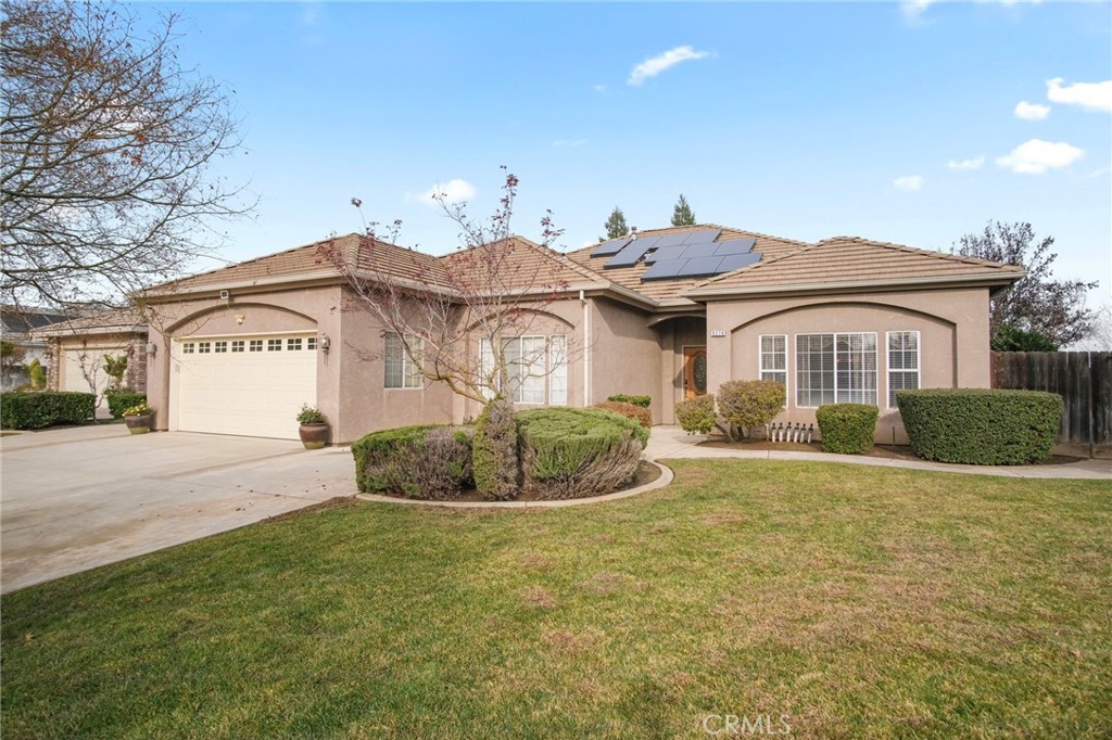 A property available for sale at 5270 Camelback Street, Chowchilla, CA 93610.
