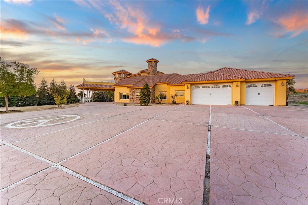 A property available for sale at 9446 Kern River, Bakersfield, CA 93308.