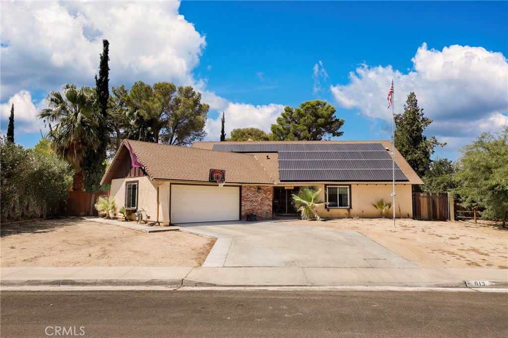 A property available for sale at 913 N Sierra View Street, Ridgecrest, CA 93555.
