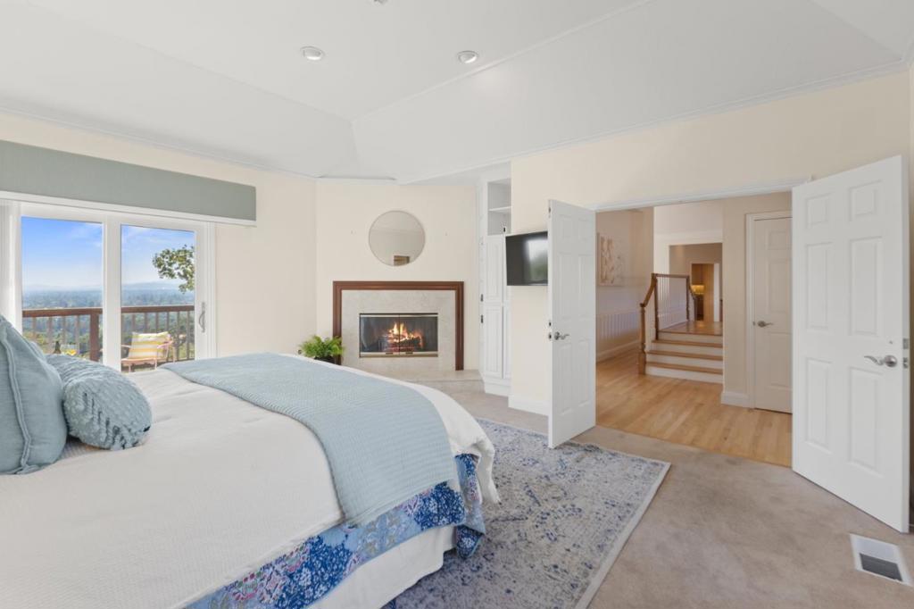 A property available for sale at 21415 Continental Circle, Saratoga, CA 95070.