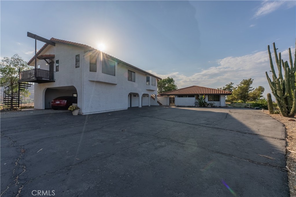 A property available for sale at 39312 Cameron Road, Hemet, CA 92543.