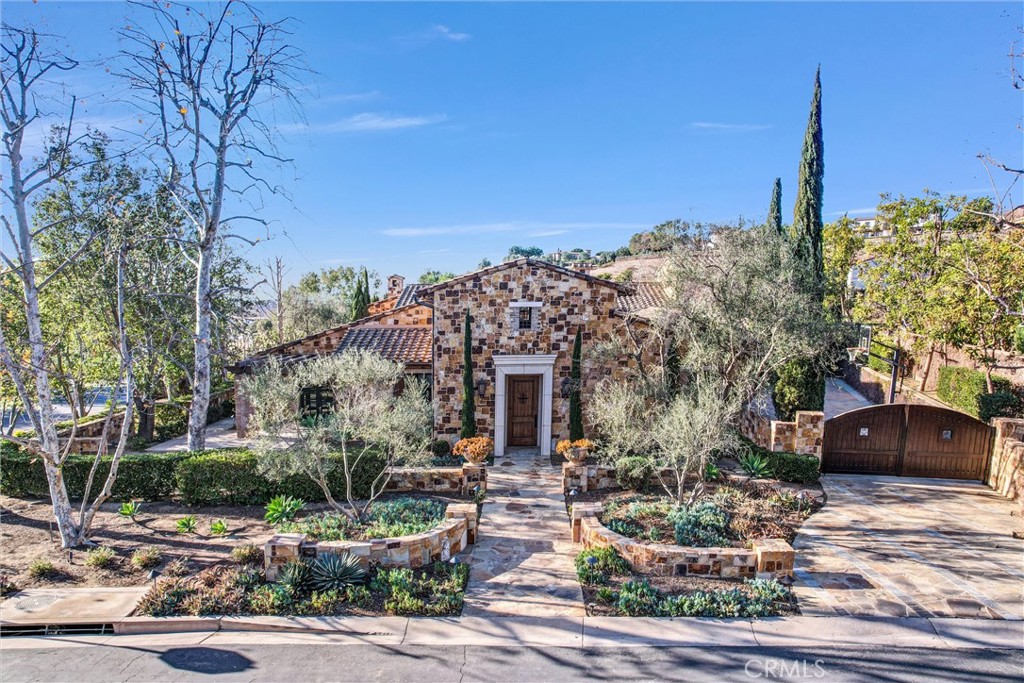 A property available for sale at 41 Needle Grass, Irvine, CA 92603.