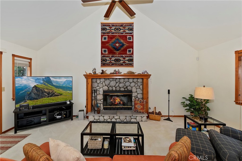 A property available for sale at 1162 Brentwood Drive, Lake Arrowhead, CA 92352.