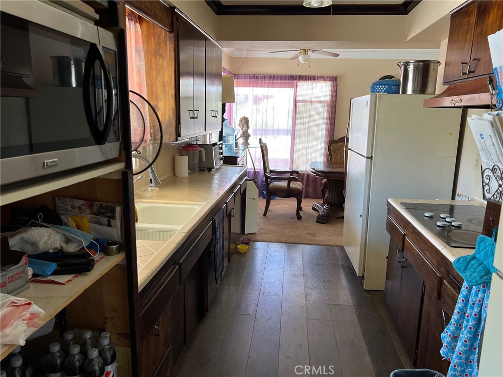 A property available for sale at 15840 Sierra Highway, Canyon Country, CA 91390.