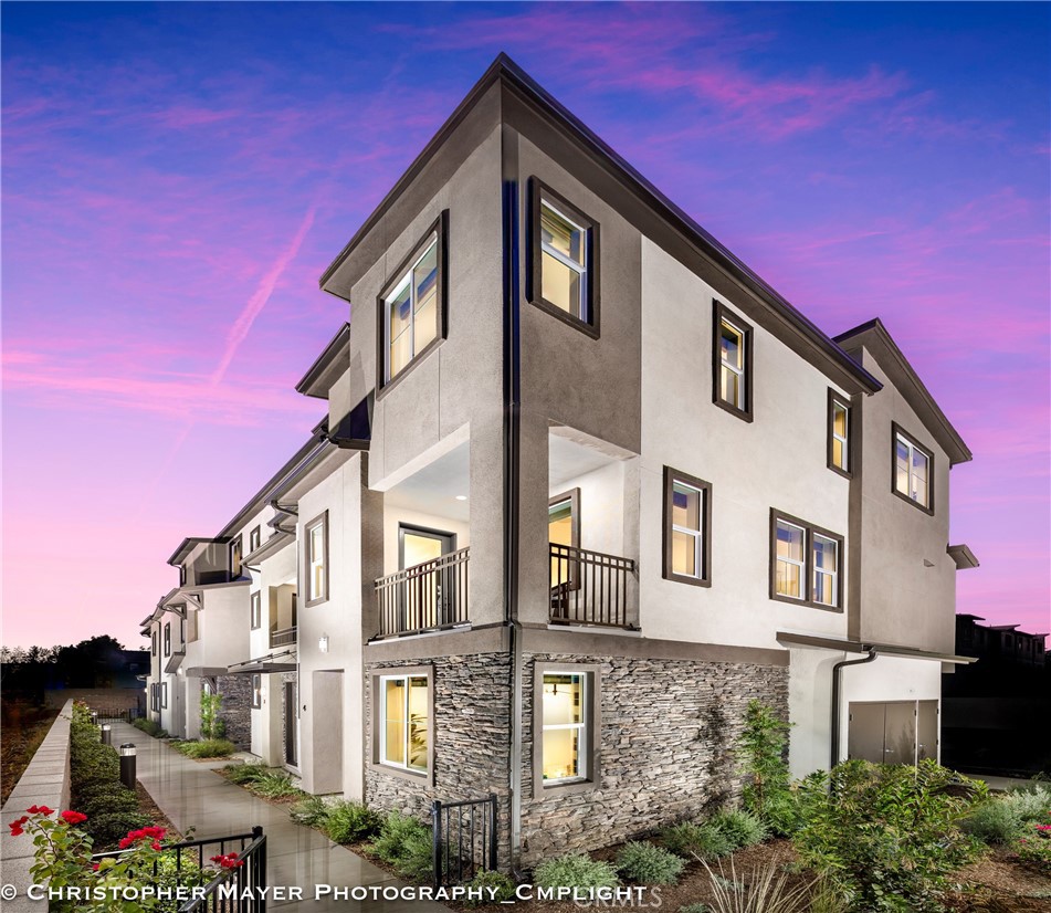 A property available for sale at 11737 Florence Avenue 33, Santa Fe Springs, CA 90670.