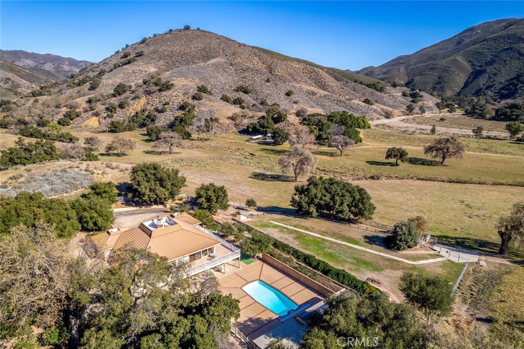 A property available for sale at 8520 Alamo Creek Rd, Santa Maria, CA 93454.