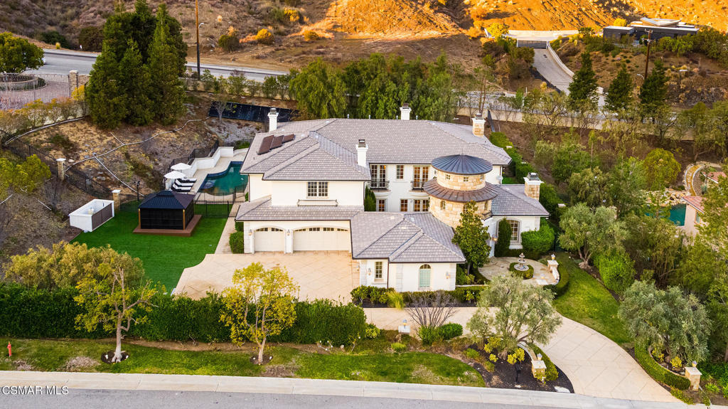 A property available for sale at 29475 Malibu View Court, Agoura Hills, CA 91301.