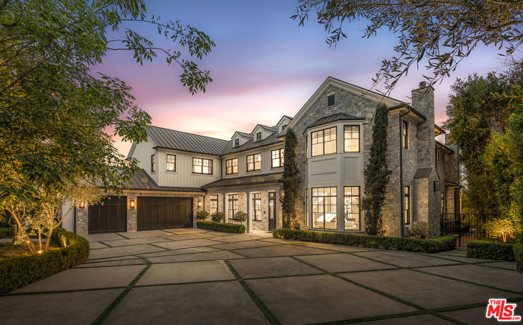 A property available for sale at 22 Oakmont Drive, Los Angeles, CA 90049.