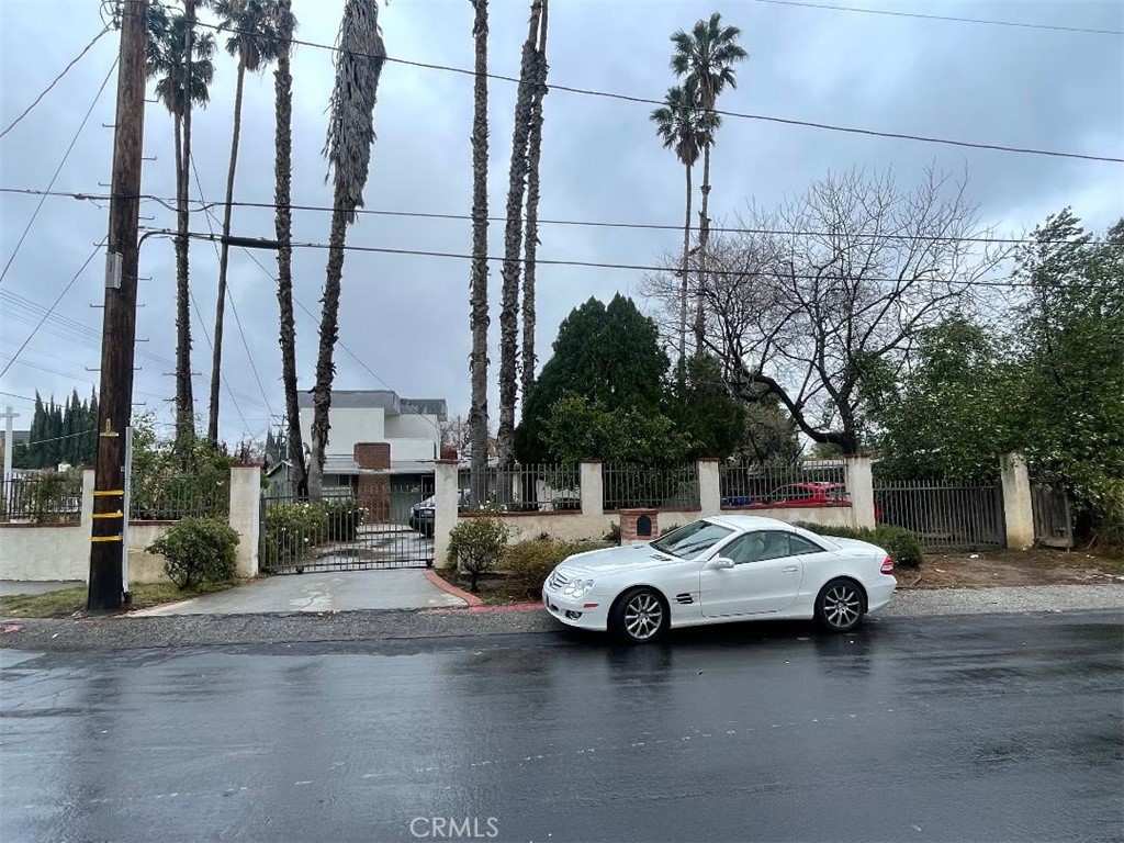 A property available for sale at 8458 Canby Avenue, Northridge, CA 91325.
