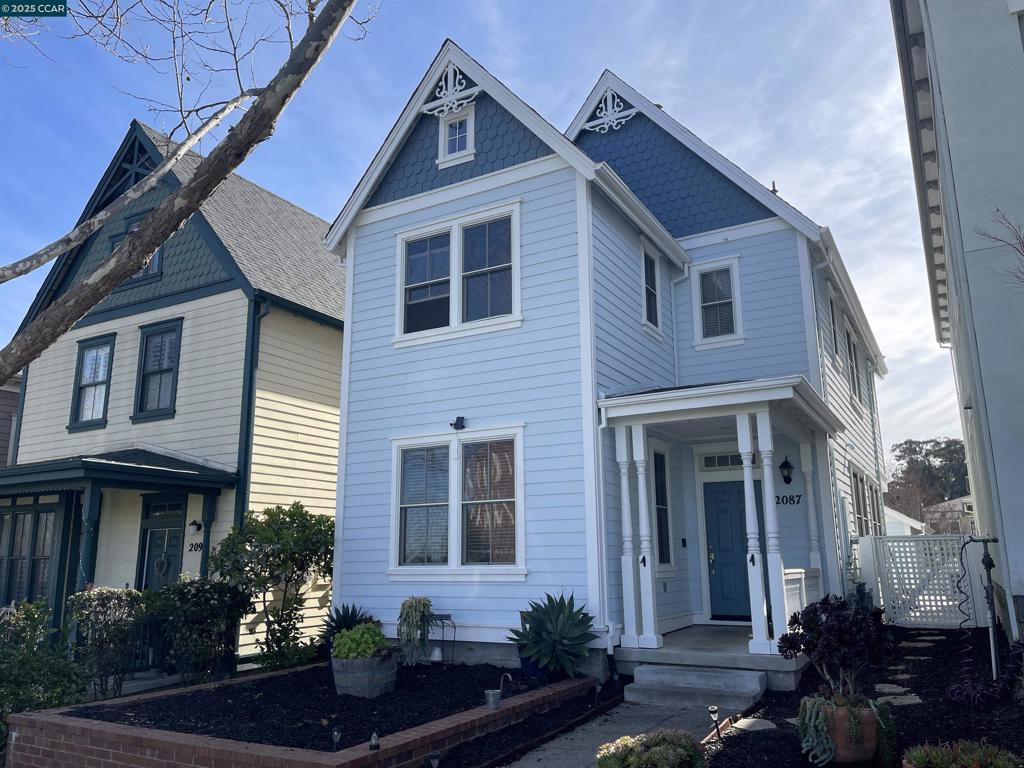 A property available for sale at 2087 Railroad Ave, Hercules, CA 94547.