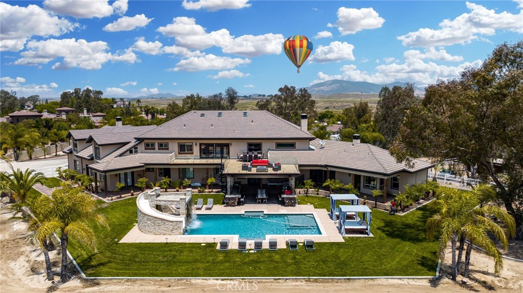 A property available for sale at 39625 Calle Cabernet, Temecula, CA 92591.