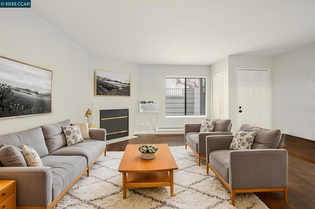 A property available for sale at 3 Lancaster Cir 109, Bay Point, CA 94565.