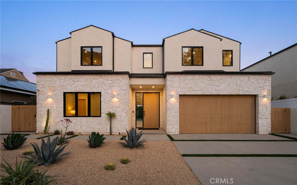 A property available for sale at 4320 Teesdale Avenue, Studio City, CA 91604.