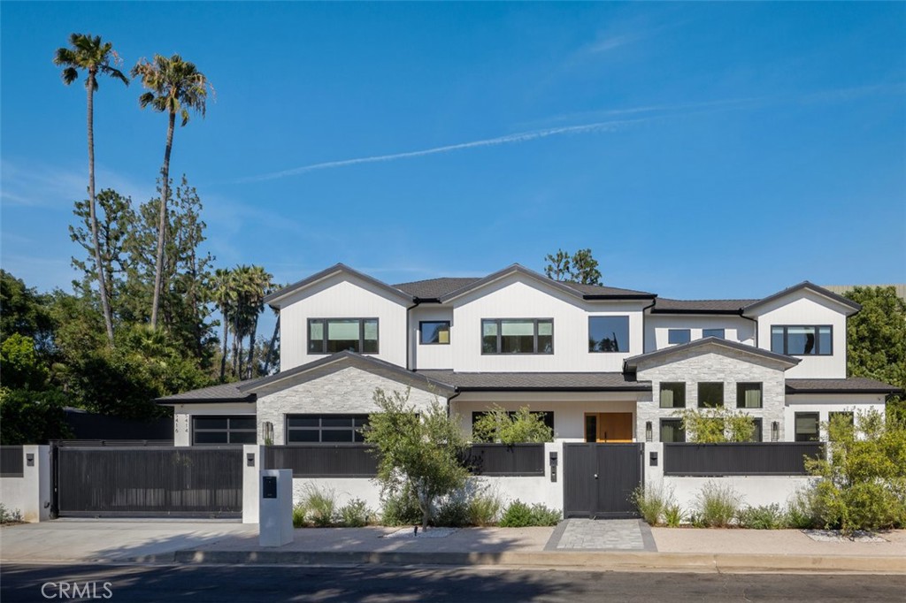 A property available for sale at 5414 Genesta Avenue, Encino, CA 91316.