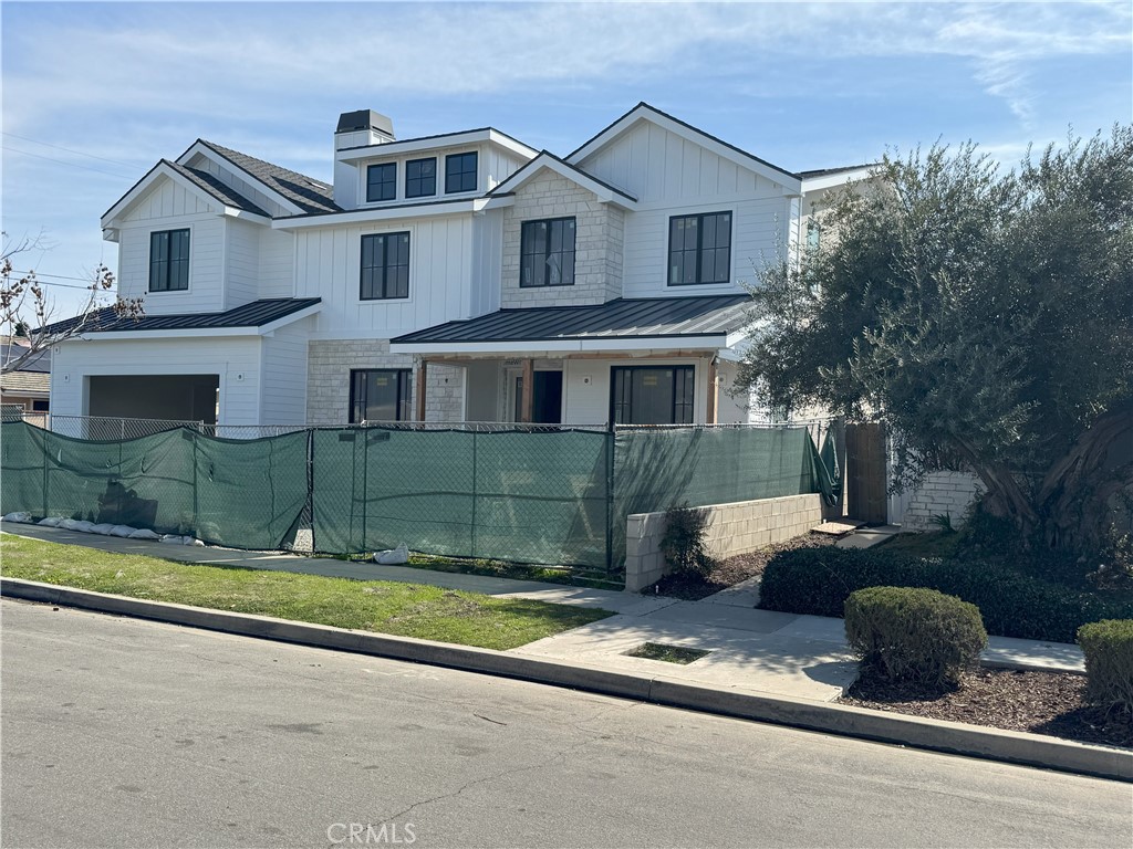 A property available for sale at 3312 Kenilworth Drive, Rossmoor, CA 90720.