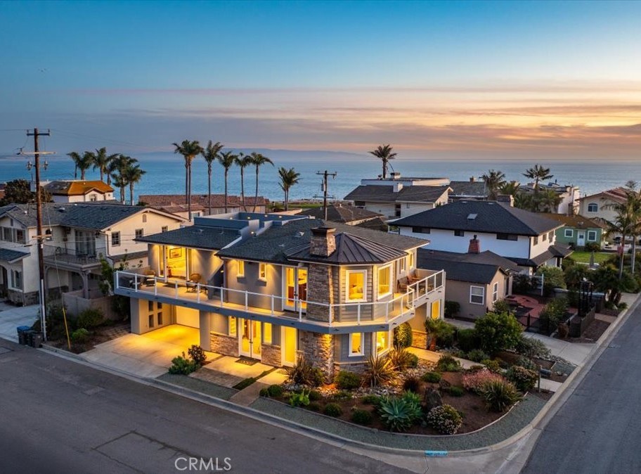 A property available for sale at 427 Water Street, Pismo Beach, CA 93449.