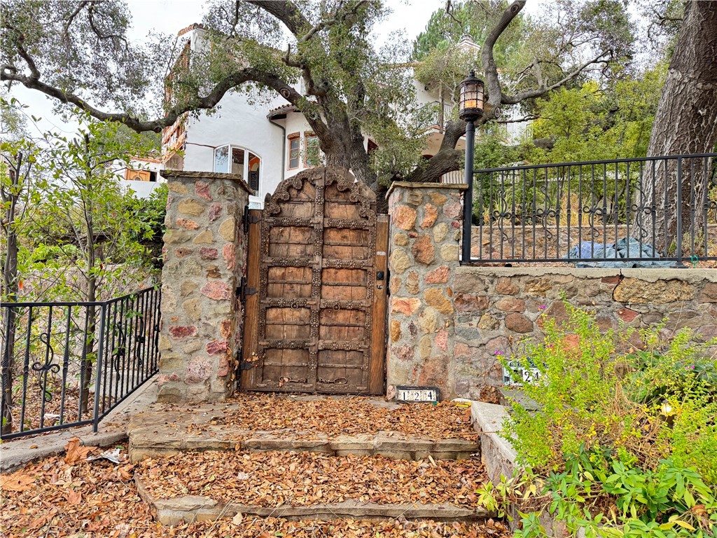 A property available for sale at 124 Lower Lake Road, Lake Sherwood, CA 91361.