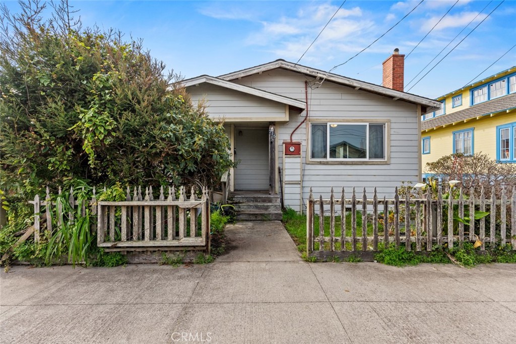 A property available for sale at 715 West Street, Fort Bragg, CA 95437.