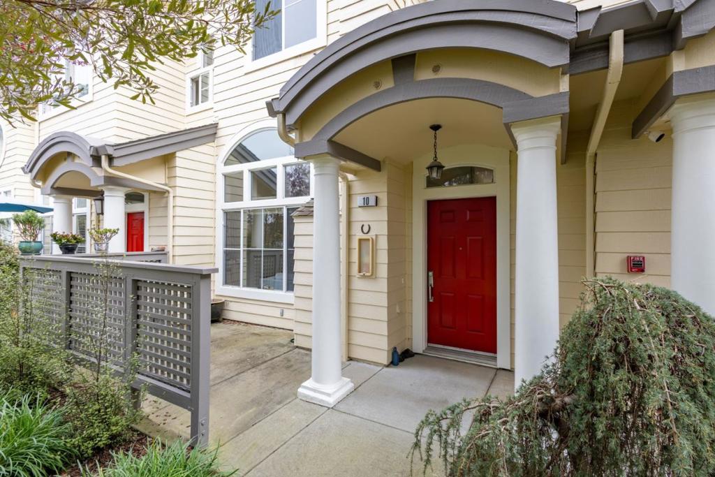 A property available for sale at 10 Patrick Way, Half Moon Bay, CA 94019.
