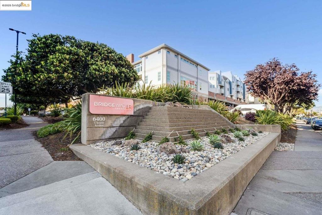A property available for sale at 6400 Christie AVE 5210, Emeryville, CA 94608.