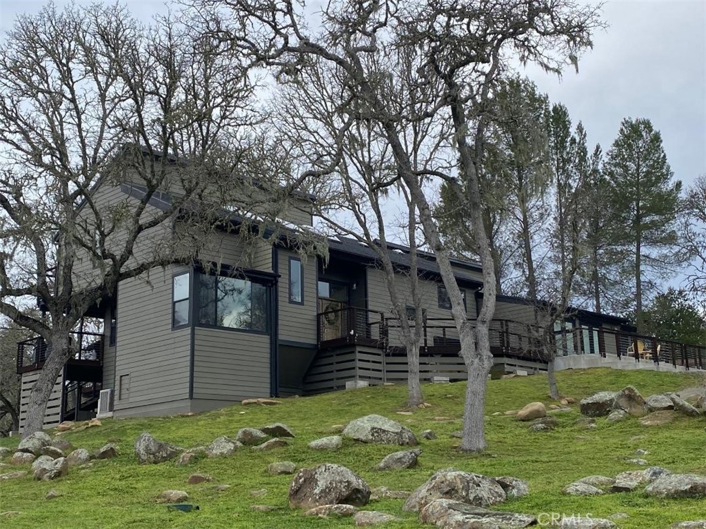 A property available for sale at 8160 Los Osos Road, Atascadero, CA 93422.