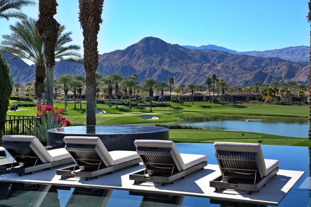 A property available for sale at 43231 Via Siena, Indian Wells, CA 92210.