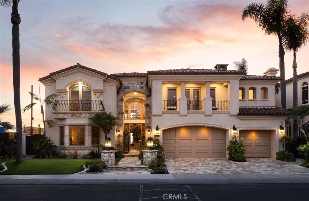 A property available for sale at 3824 Vista Blanca, San Clemente, CA 92672.