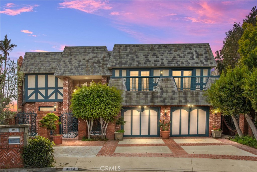 A property available for sale at 3682 Escapade Circle, Huntington Beach, CA 92649.
