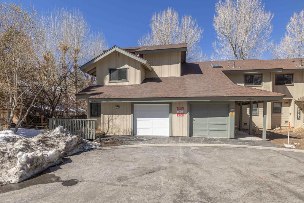 A property available for sale at 43063 Goldmine Woods Lane, Big Bear, CA 92315.