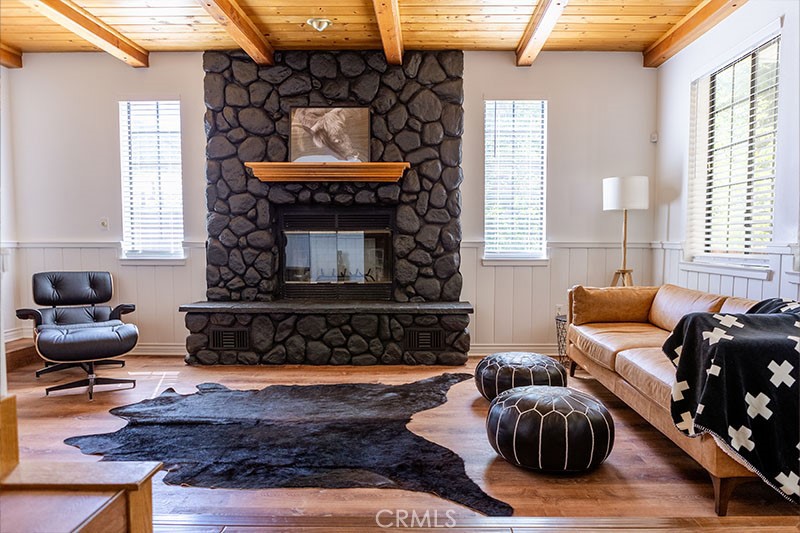 A property available for sale at 1075 Rivera Drive, Wrightwood, CA 92397.
