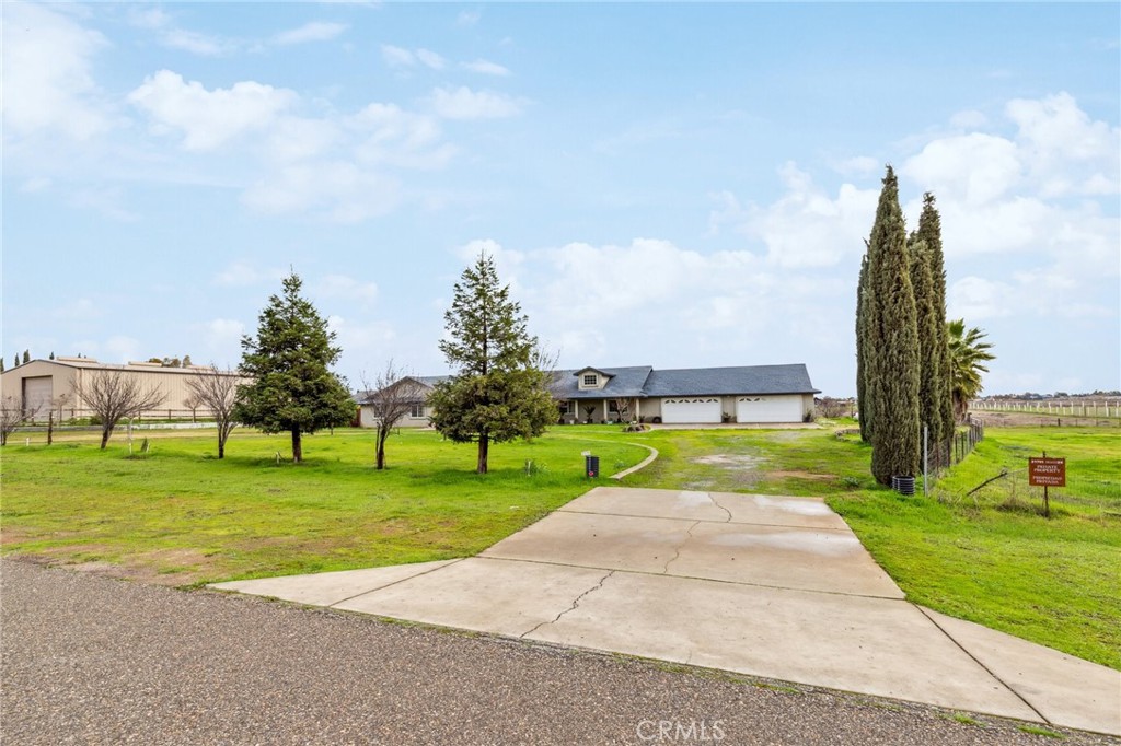 A property available for sale at 21791 Road 29, Madera, CA 93638.