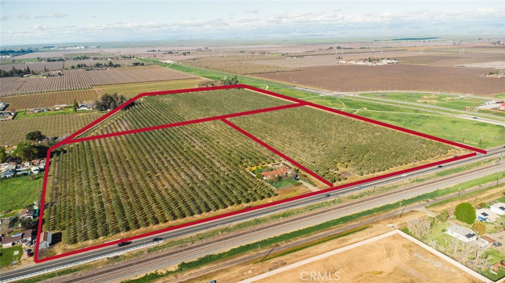 A property available for sale at 3370 E State Highway 140, Merced, CA 95340.