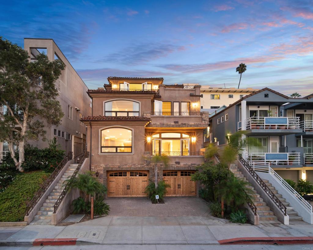A property available for sale at 945 & 947 Coast Boulevard S, La Jolla, CA 92037.