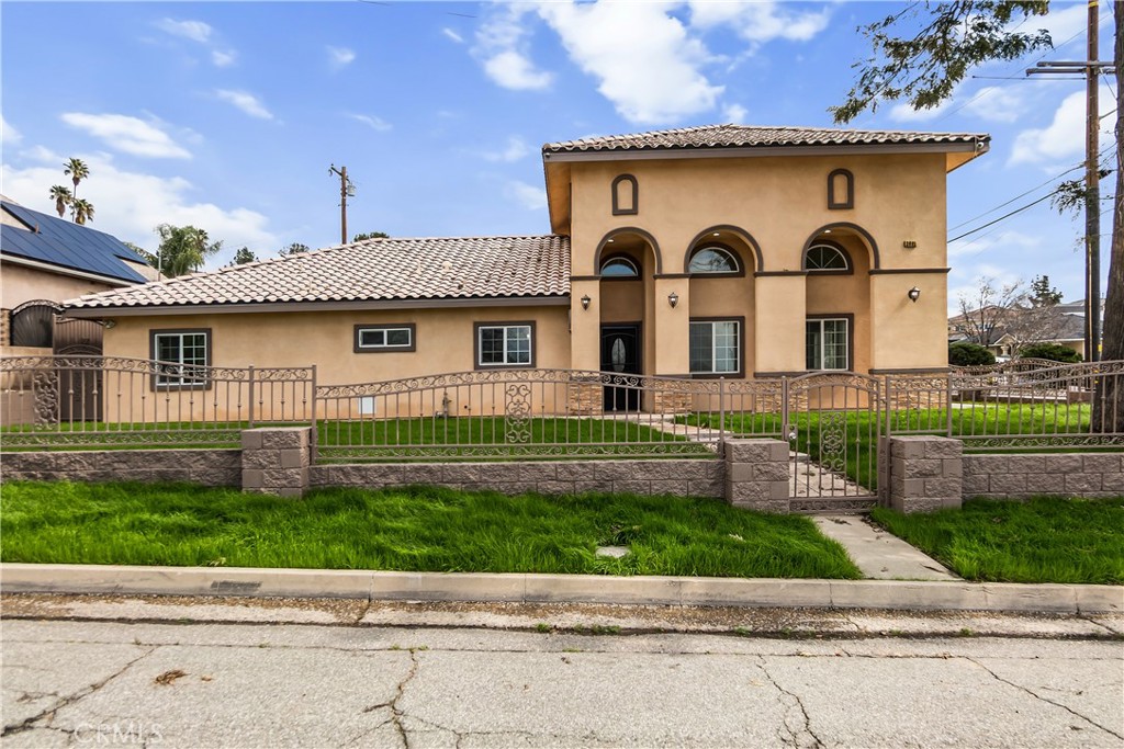 A property available for sale at 3865 Del Rosa Avenue, San Bernardino, CA 92404.