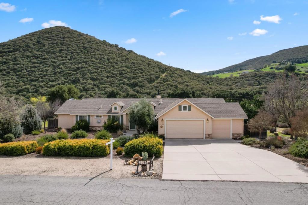 A property available for sale at 45126 Palomino Road, King City, CA 93930.