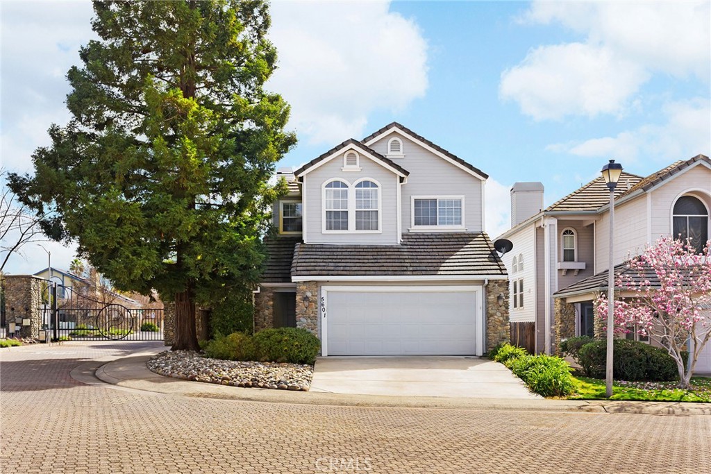 A property available for sale at 5601 Grand View Court, Rocklin, CA 95765.