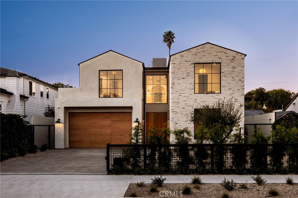 A property available for sale at 11621 Hesby Street, Valley Village, CA 91601.