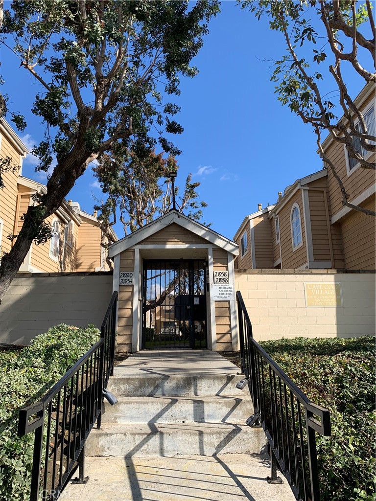 A property available for sale at 21968 Belshire Avenue, Hawaiian Gardens, CA 90716.