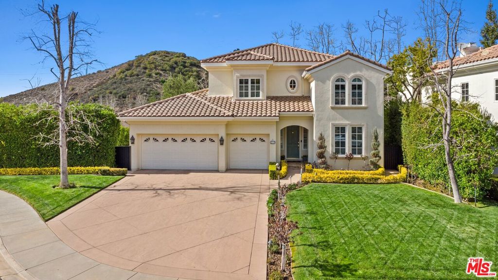 A property available for sale at 219 Baybrook Court, Lake Sherwood, CA 91361.